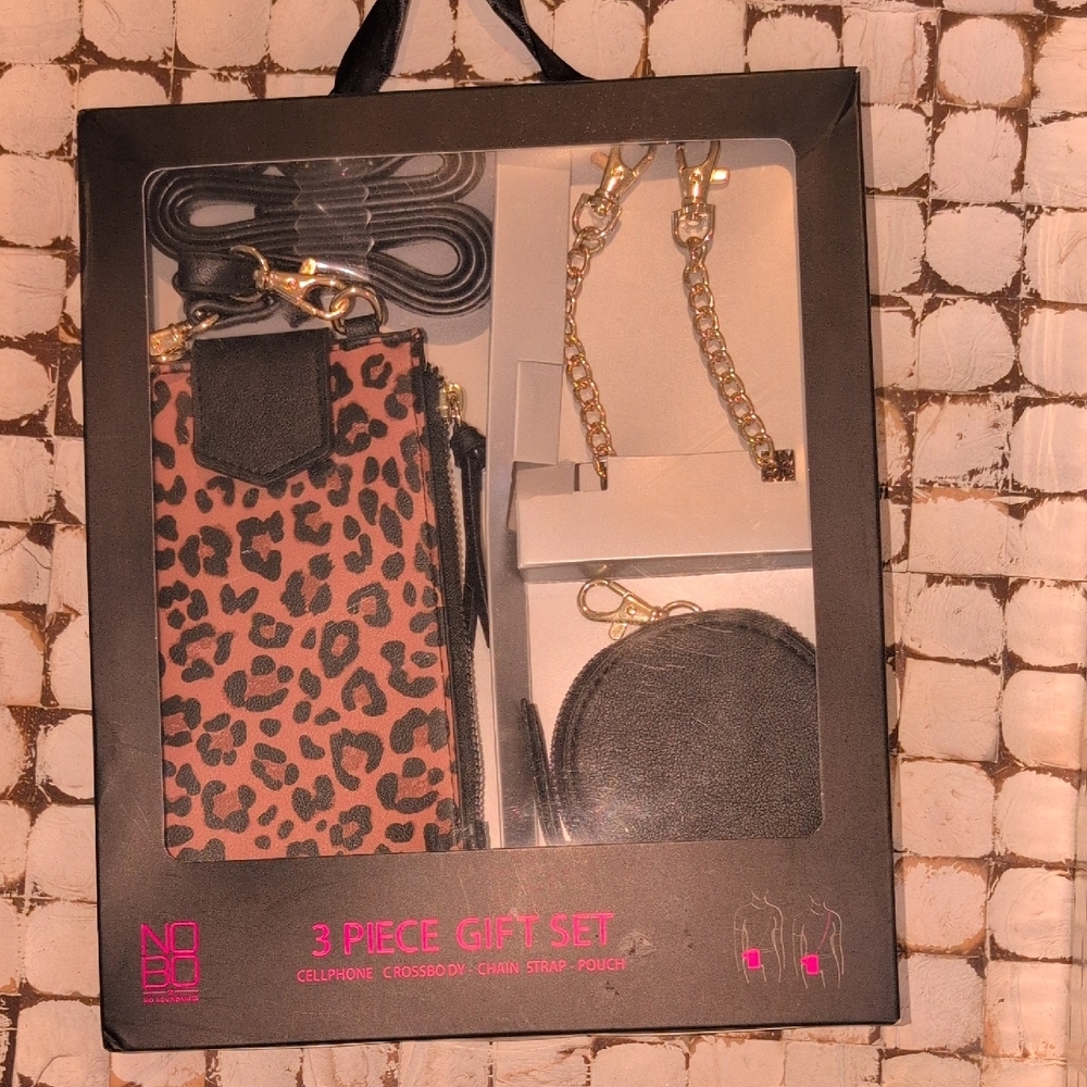 NOBO Cellphone Crossbody, Chain Strap And Pouch - New In Box